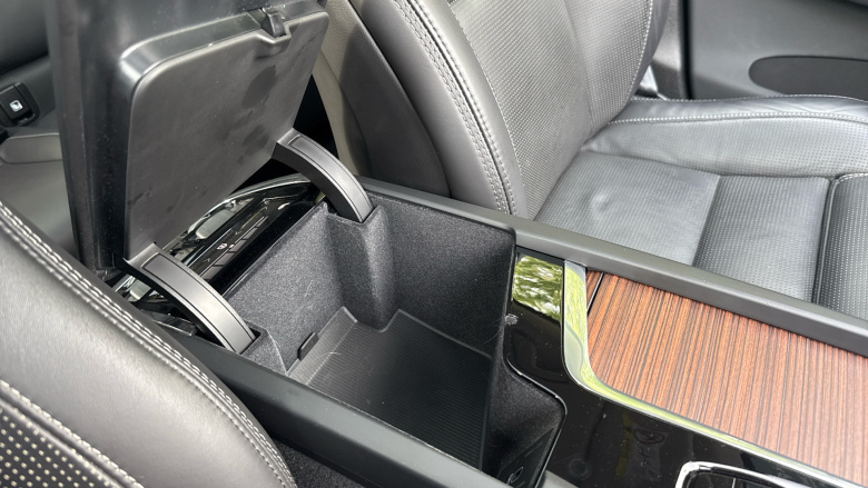 Volvo XC60 2.0 B5P Ultimate Dark 5dr AWD Geartronic Petrol Estate